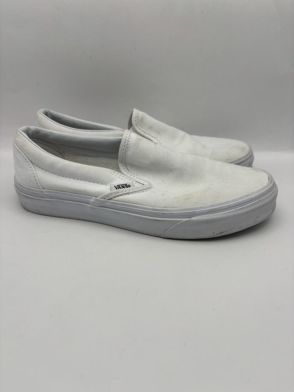 Vans Classic Slip On White Shoes Women Size 7.5 Men Size 6
